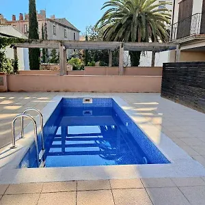https://apartamento-en-centro-de-tossa-de-mar-con-parking-y-piscina.topcostabravahotels.com